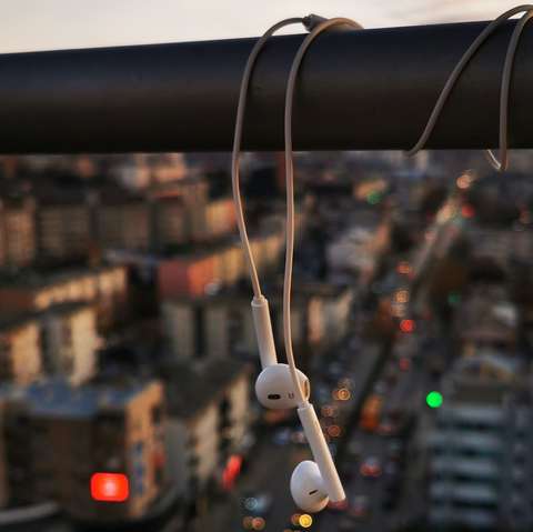 همه کس و دار و ندارم بریدن