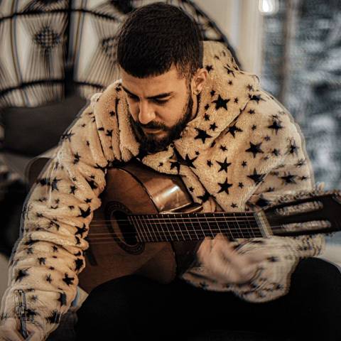 آبراهام هجده اسفند