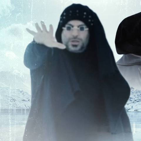 متین دو حنجره نگران