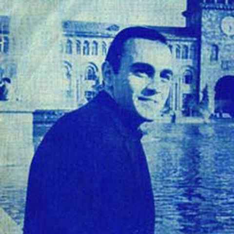 آرتوش سنگ قبر آرزو